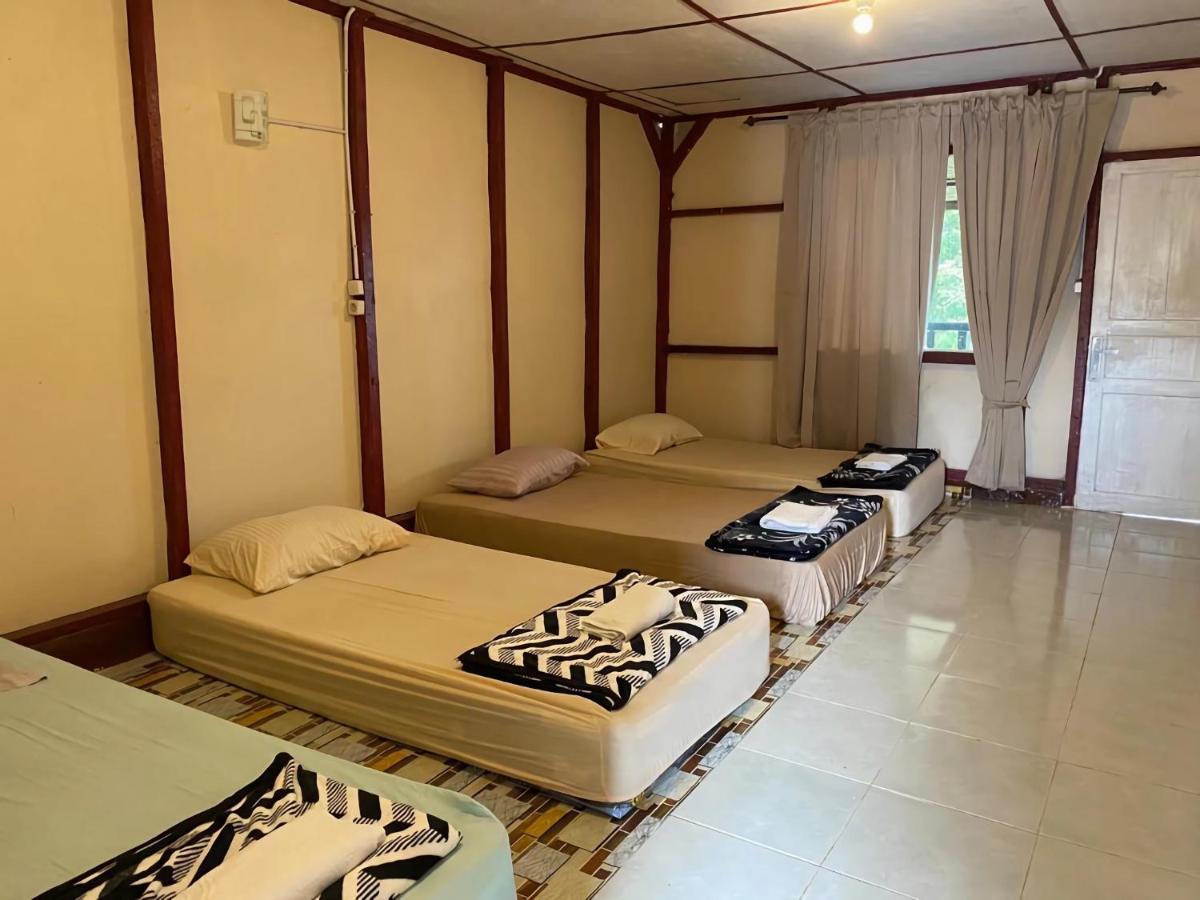 Ron'S Guest House Berastagi Backpacker Rooms Exterior foto
